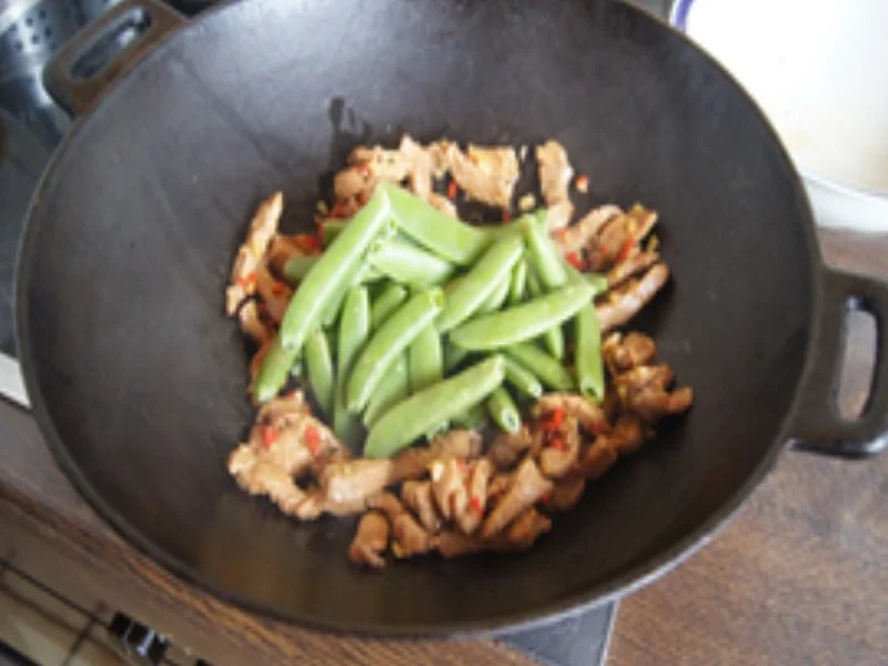 Rezept: Putenbrustfilet mit Zuckerschoten und Jasmin-Reis Bild Nr. 13750 Putenbrustfilet mit Zuckerschoten und Jasmin-Reis - Rezept - Bild Nr. 13750