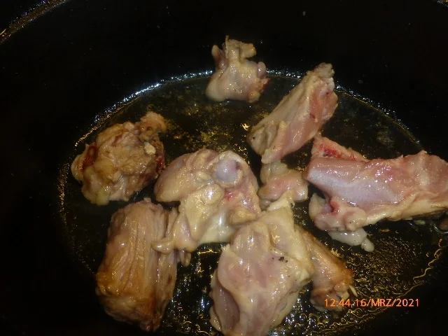 Geschmorte Kaninchenkeule auf Gemüse - Rezept - Bild Nr. 4