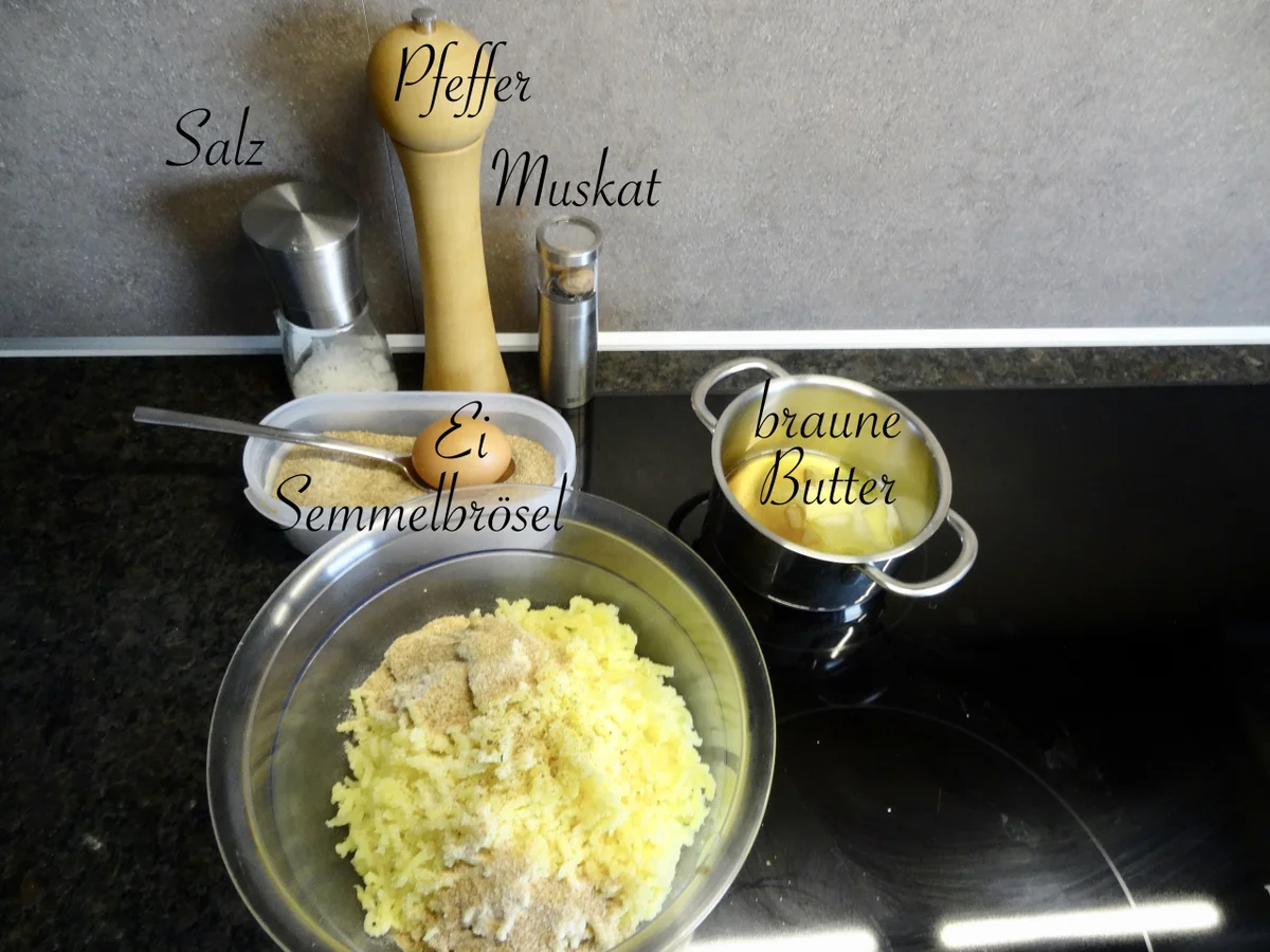 Pinzgauer Erdäpfel Nidei - serviert auf eingemachtem Sauerkraut - Rezept - Bild Nr. 13800