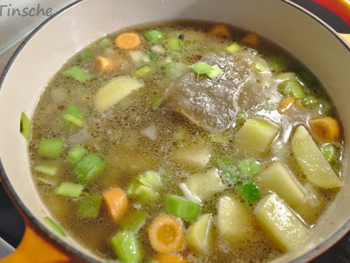 Badische Kartoffelsuppe mit Apfelküchle - Rezept - Bild Nr. 3