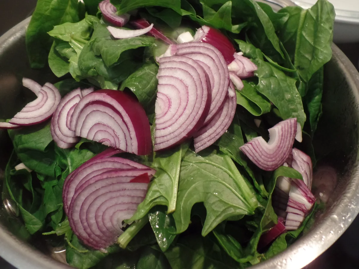Spinat-Pizza mit Fischstäbchen - Rezept - Bild Nr. 13756
