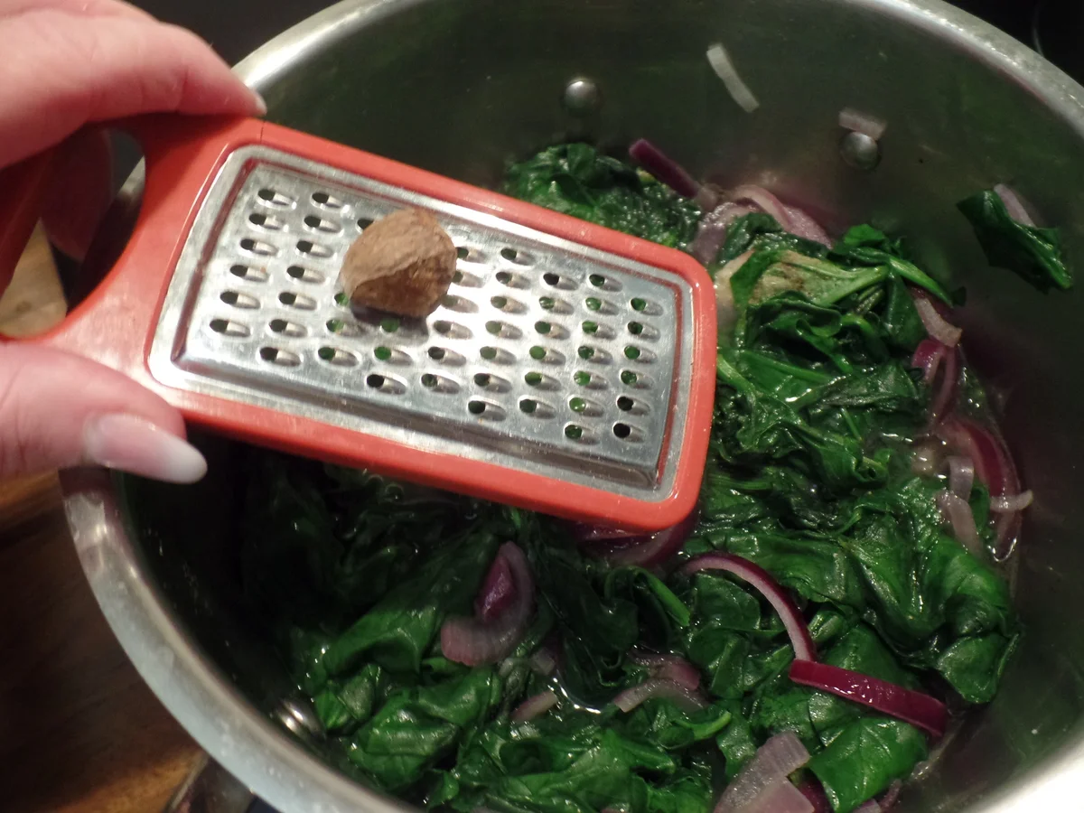 Spinat-Pizza mit Fischstäbchen - Rezept - Bild Nr. 13757