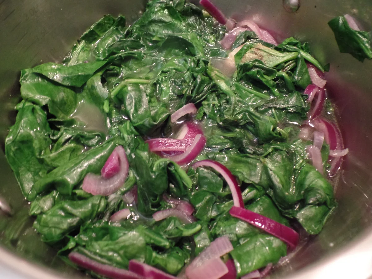 Spinat-Pizza mit Fischstäbchen - Rezept - Bild Nr. 13758