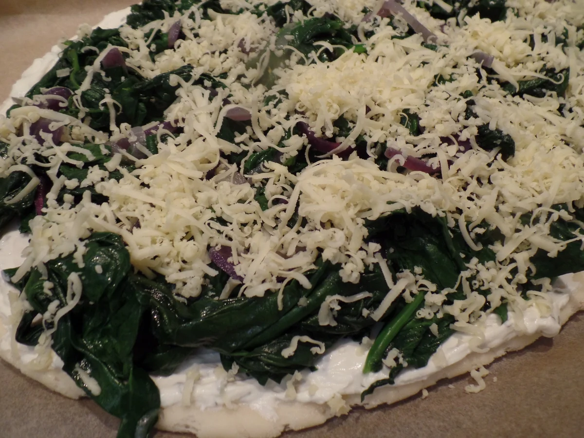 Spinat-Pizza mit Fischstäbchen - Rezept - Bild Nr. 13766