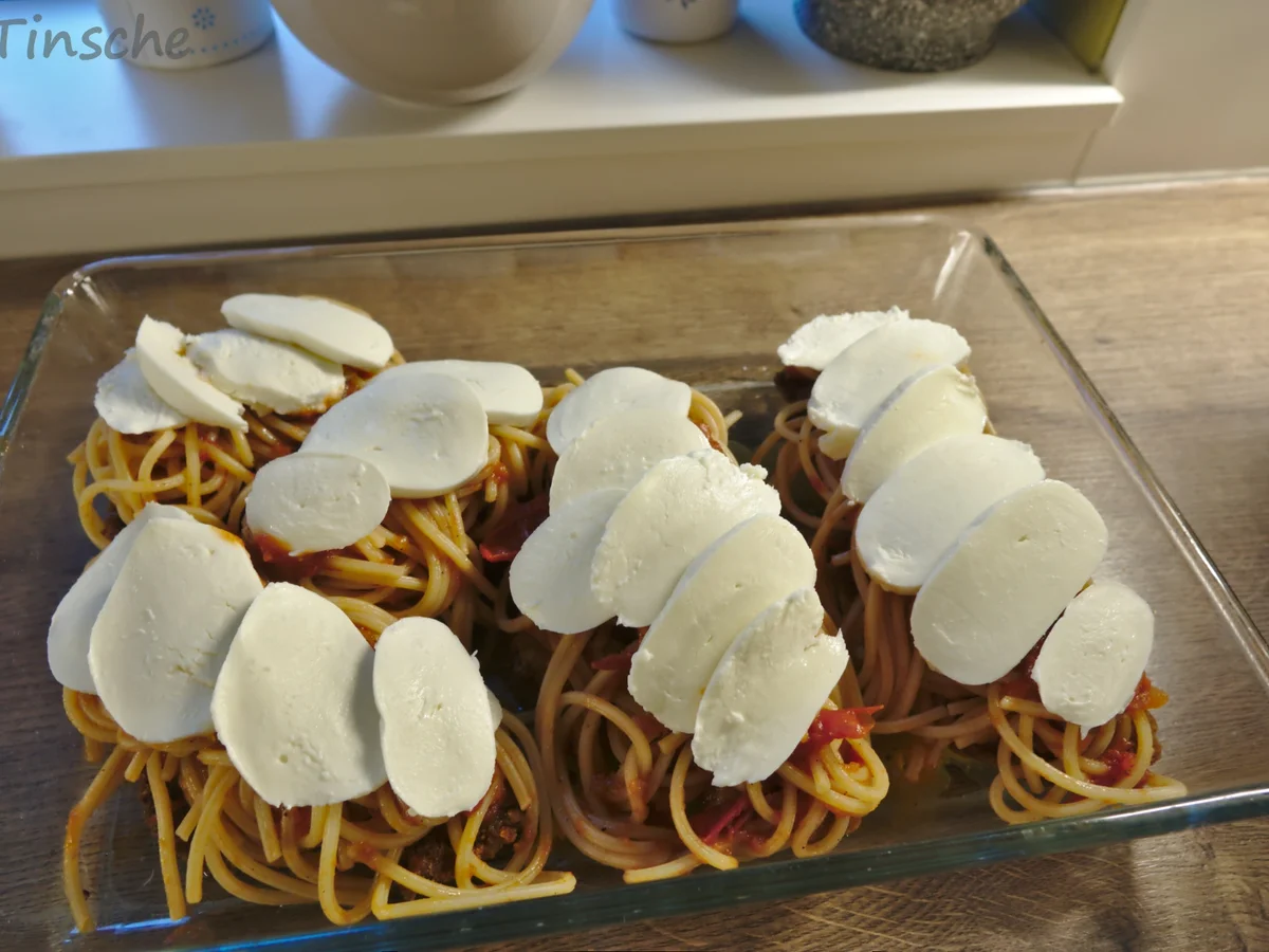 Rezept: Schnelle Tomaten-Mozzarella-Pasta-Schnitzel Bild Nr. 13779 Schnelle Tomaten-Mozzarella-Pasta-Schnitzel - Rezept - Bild Nr. 13779