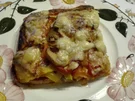 Selbstgemachte Pizza Halb mit Salami halb mit Thunfisch - Rezept - Bild Nr. 13776