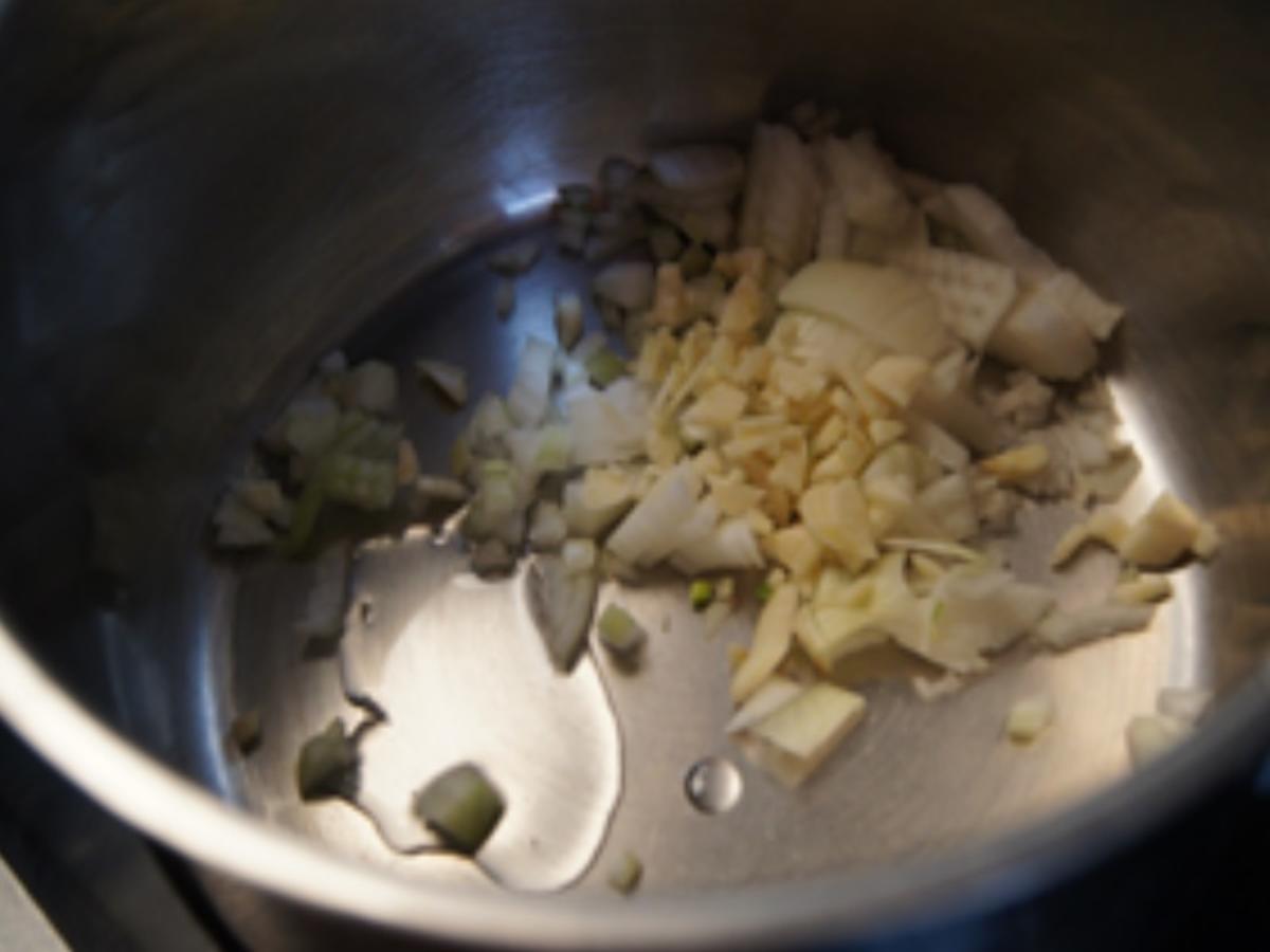 Rahmspinat mit gekochten Eiern und Pellkartoffel-Drillingen - Rezept - Bild Nr. 4