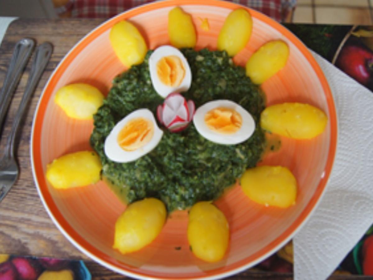 Rahmspinat mit gekochten Eiern und Pellkartoffel-Drillingen - Rezept - Bild Nr. 13