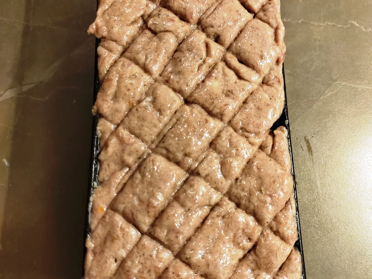 Rezept: Fleischkäse nach Ostschweizer Rezept - mit der Küchenmaschine Bild Nr. 13800 Fleischkäse nach Ostschweizer Rezept - mit der Küchenmaschine - Rezept - Bild Nr. 13800