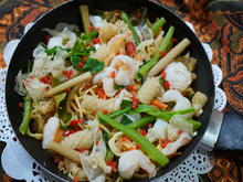 Indonesische Nudelpfanne mit Meeresfrüchten und Eispilzen - Rezept - Bild Nr. 13788