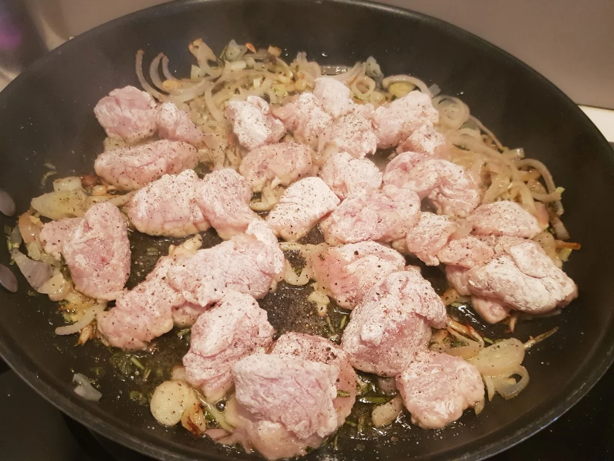 Rezept: Putengeschnetzeltes mit Aceto-Balsamico, mediterran Bild Nr. 13795 Putengeschnetzeltes mit Aceto-Balsamico, mediterran - Rezept - Bild Nr. 13795