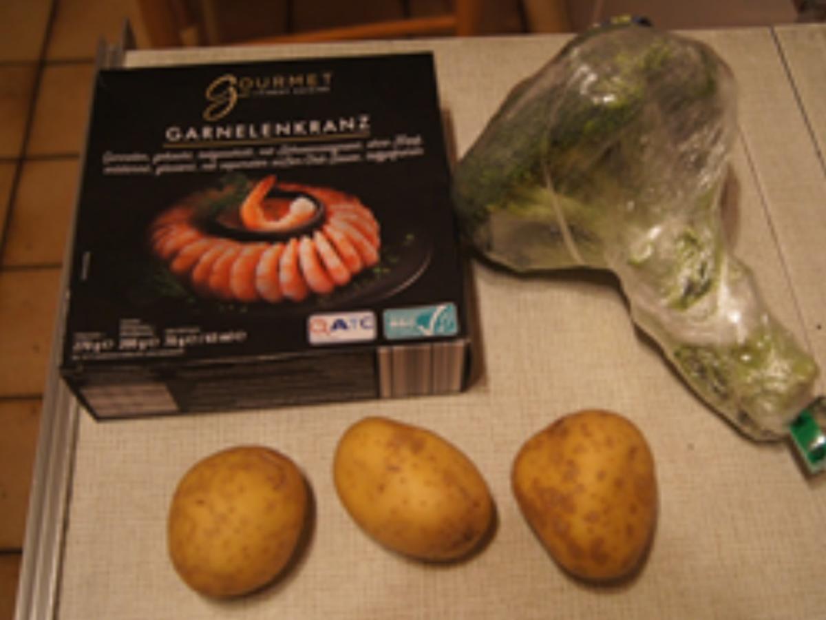 Garnelen mit süßer Chilisauce, Brokkoli und Petersilien-Kartoffeln - Rezept - Bild Nr. 3