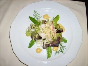 Taschenkrebssalat mit Erbsenschoten - Rezept