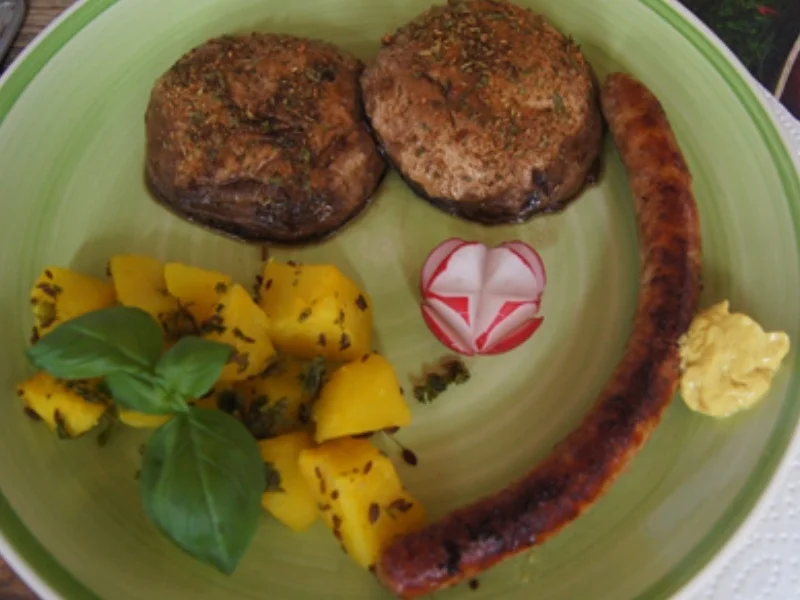 Fränkische Bratwurst mit Portobello und Petersilien-Kartoffeln - Rezept - Bild Nr. 2
