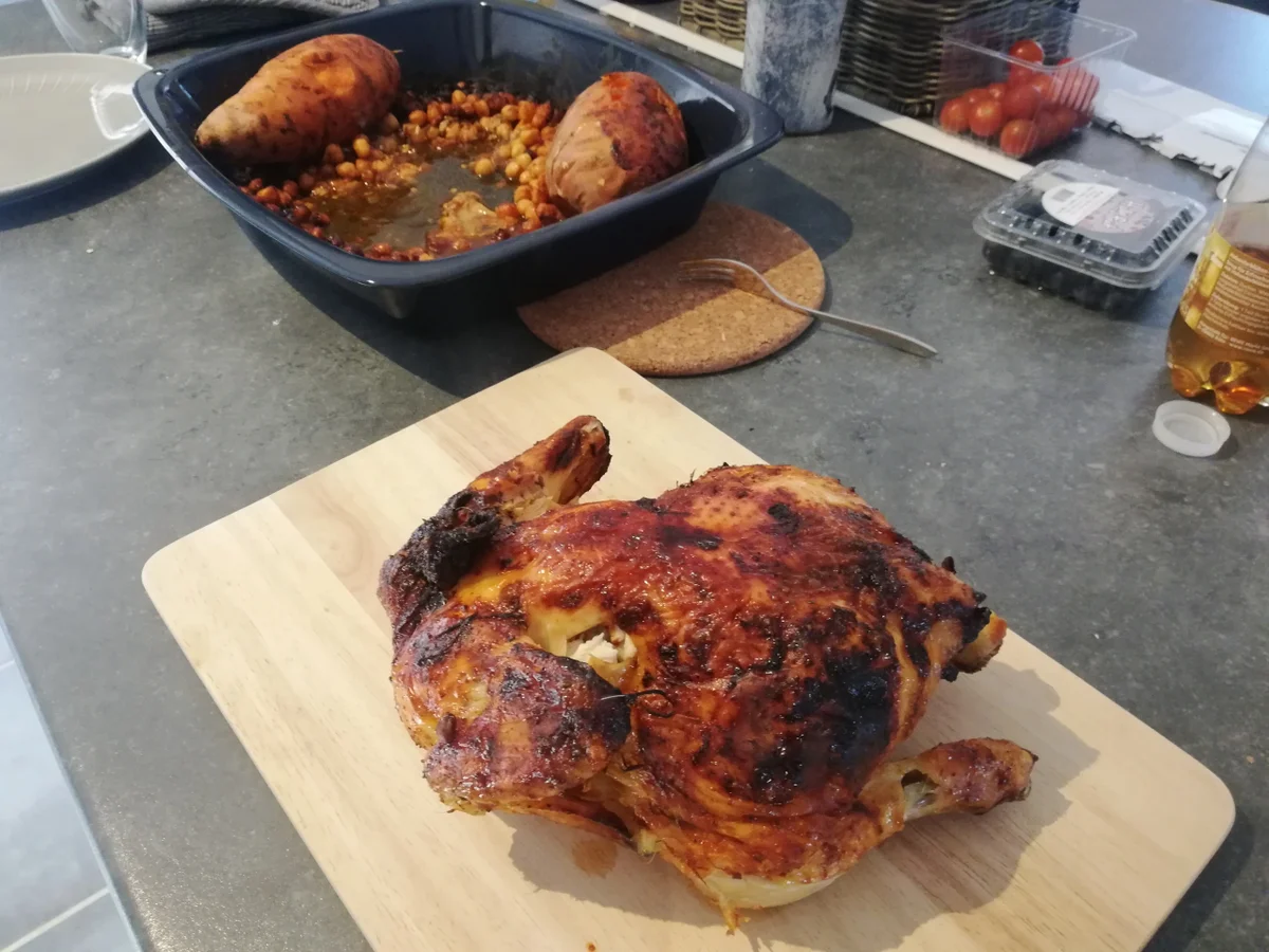 Harissa-Hühnchen mit Süßkartoffeln und Kichererbsen - Rezept - Bild Nr. 2