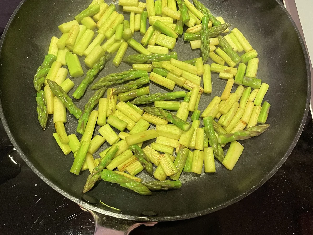 Rezept: Omelette mit grünem Spargel, Tomaten und Käse Bild Nr. 13802 Omelette mit grünem Spargel, Tomaten und Käse - Rezept - Bild Nr. 13802