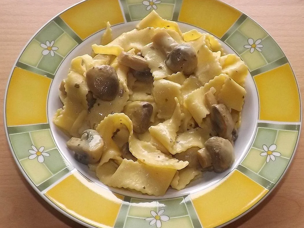 Bandnudeln in Champignon-Rahmsauce - Rezept - Bild Nr. 13801