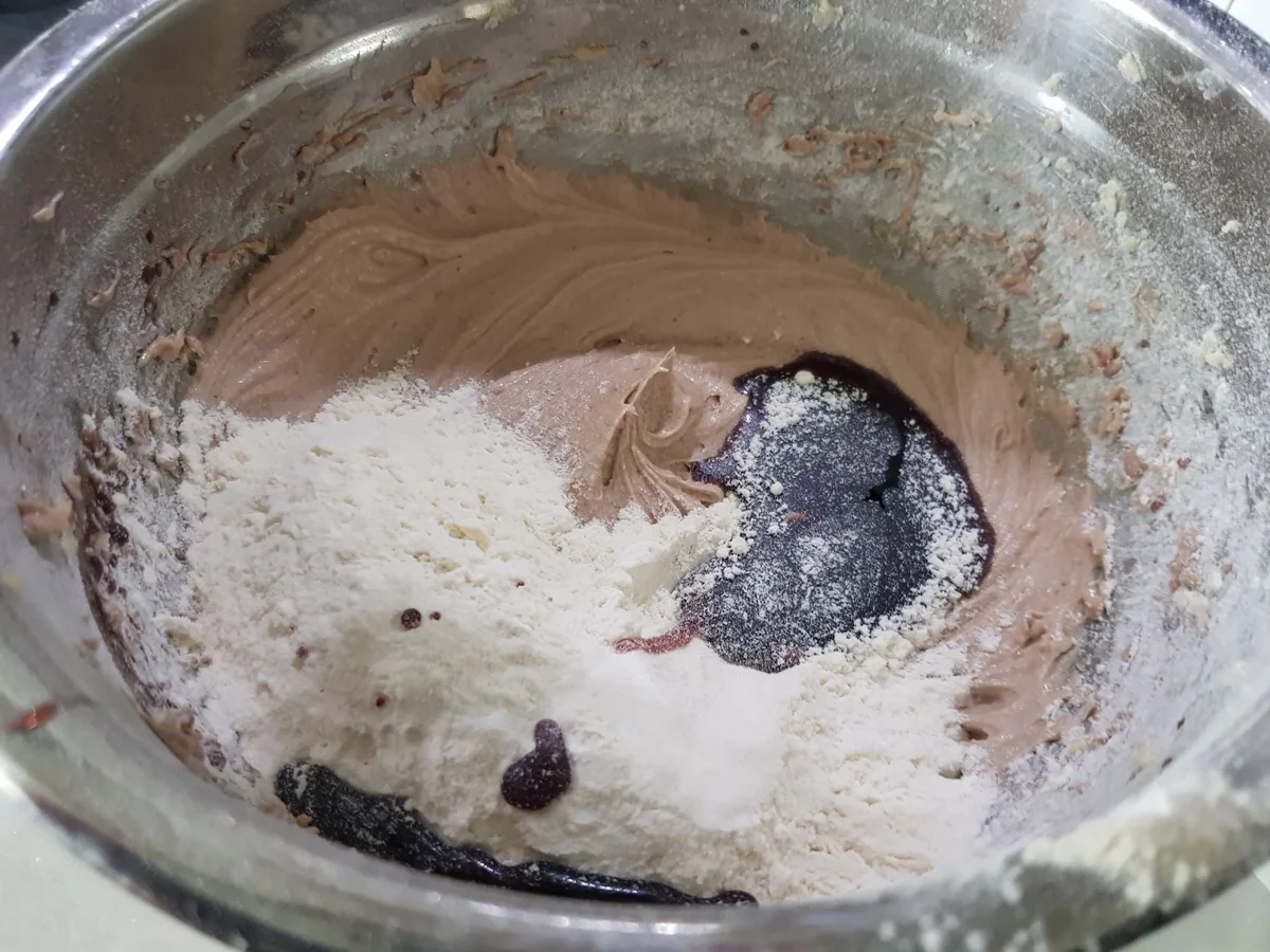 Rotwein-Kuchen mit Birnen und Walnuss-Krokant - Rezept - Bild Nr. 13805