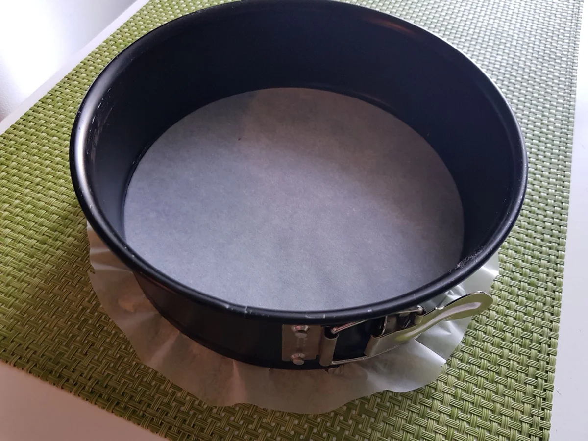 Rotwein-Kuchen mit Birnen und Walnuss-Krokant - Rezept - Bild Nr. 13806