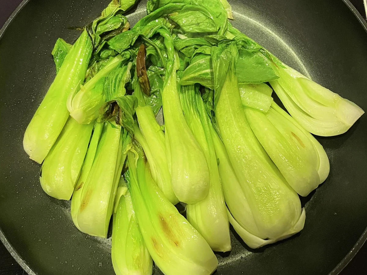 Gebratenes Pakchoi-Omlette mit Tomate Mozzarella - Rezept - Bild Nr. 13801