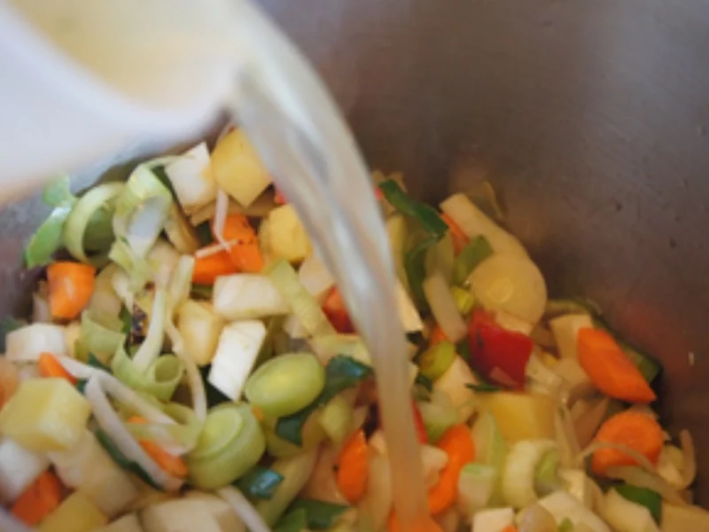 Rezept: Gemüsemixsuppe Bild Nr. 13814 Gemüsemixsuppe - Rezept - Bild Nr. 13814