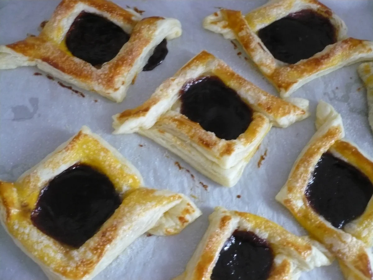 Blätterteigtaschen mit Pflaumenmus - Rezept - Bild Nr. 13842