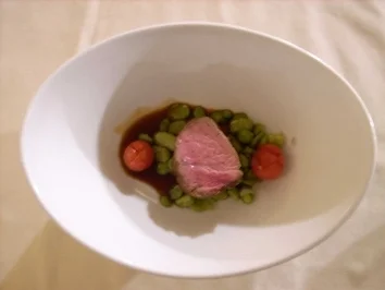 Rezept: Kalbsfilet an Marsalasoße auf Bohnenkernen Kalbsfilet an Marsalasoße auf Bohnenkernen - Rezept