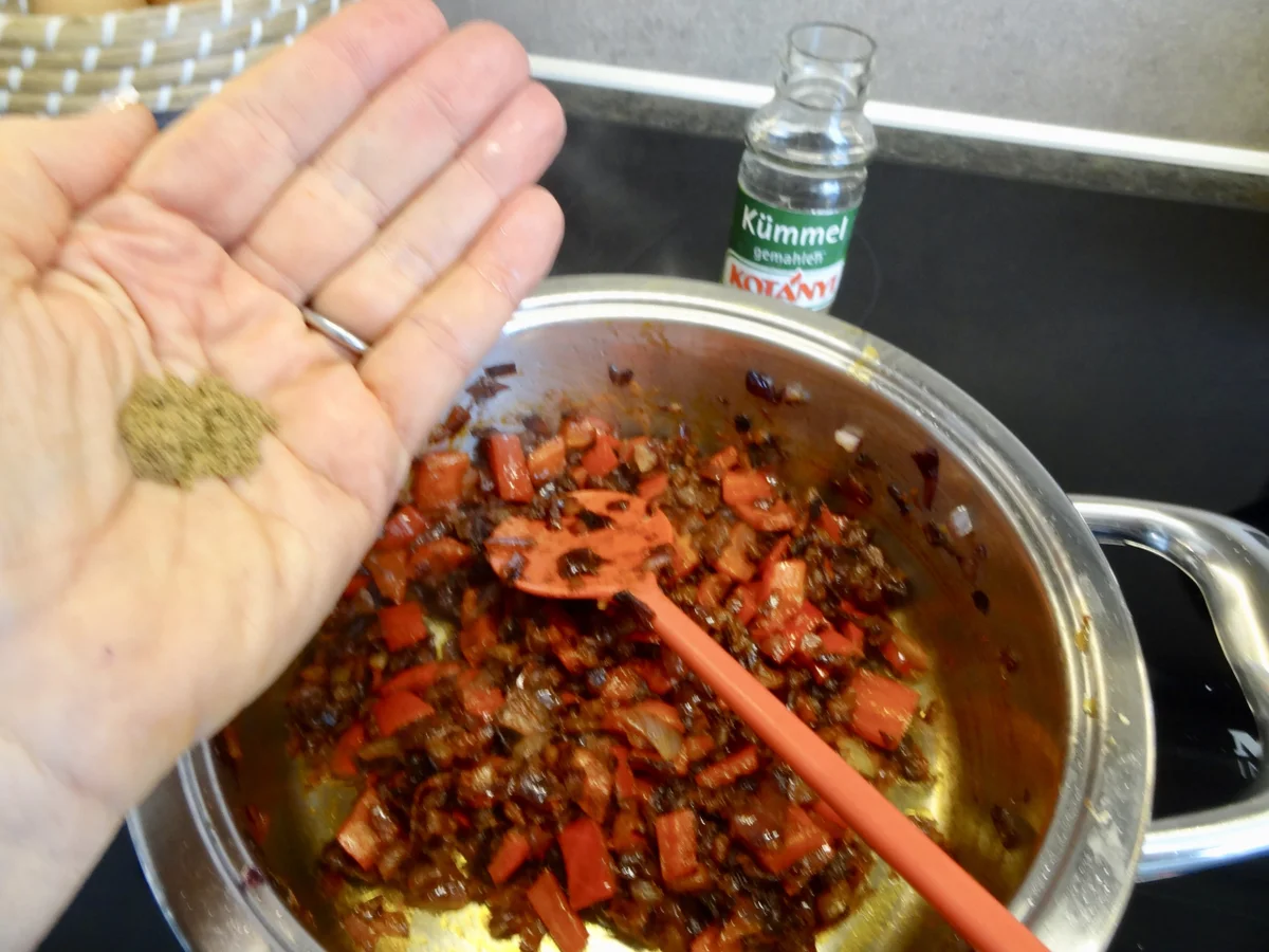 Altwiener Kalbsrahm Gulasch - Rezept - Bild Nr. 13857