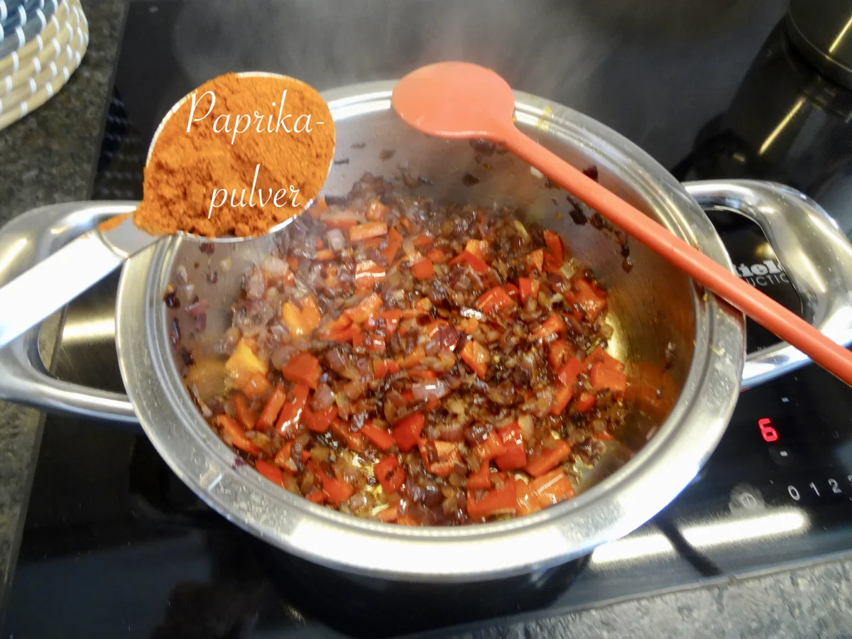 Altwiener Kalbsrahm Gulasch - Rezept - Bild Nr. 13858