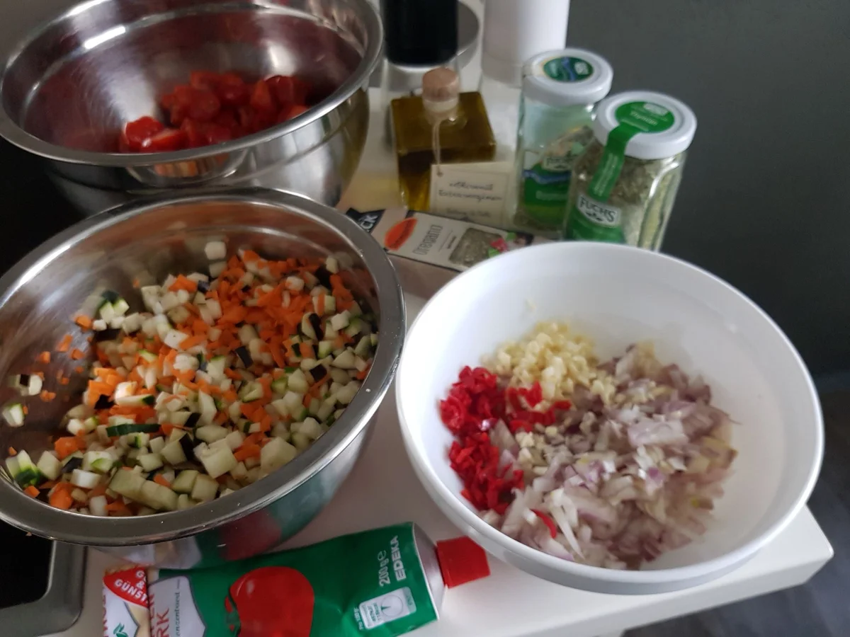 Rezept: Manicotti mit Gemüse-Sugo Bild Nr. 13868 Manicotti mit Gemüse-Sugo - Rezept - Bild Nr. 13868