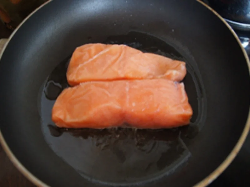 Rezept: Lachsfilet mit Buttergemüse und Drillingen Bild Nr. 13874 Lachsfilet mit Buttergemüse und Drillingen - Rezept - Bild Nr. 13874