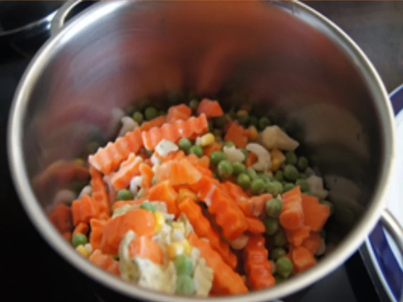 Rezept: Lachsfilet mit Buttergemüse und Drillingen Bild Nr. 13878 Lachsfilet mit Buttergemüse und Drillingen - Rezept - Bild Nr. 13878