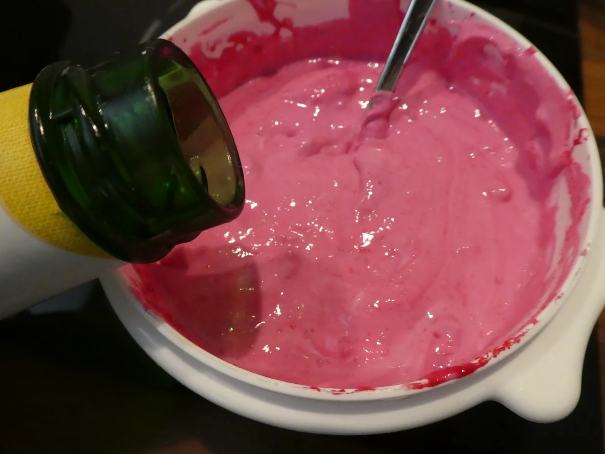 Süßkartoffel-Waffeln mit Rote-Beete-Creme und Lachs - Rezept - Bild Nr. 13891