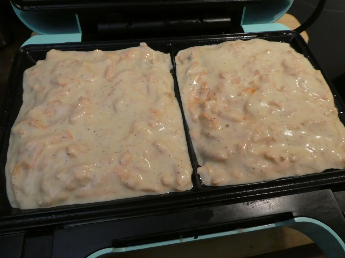 Süßkartoffel-Waffeln mit Rote-Beete-Creme und Lachs - Rezept - Bild Nr. 13896