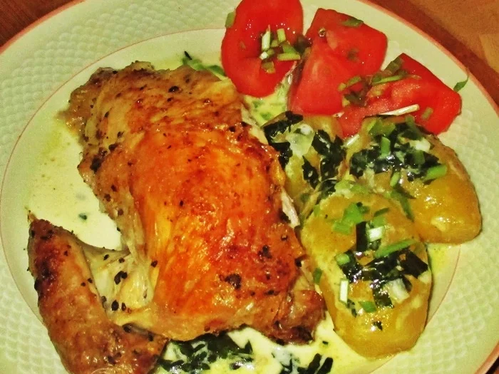 Hühnchen vom Spieß mit Bärlauch-Sahnekartoffeln - Rezept - Bild Nr. 13885