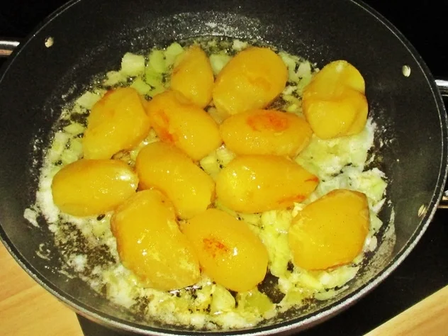 Hühnchen vom Spieß mit Bärlauch-Sahnekartoffeln - Rezept - Bild Nr. 13890