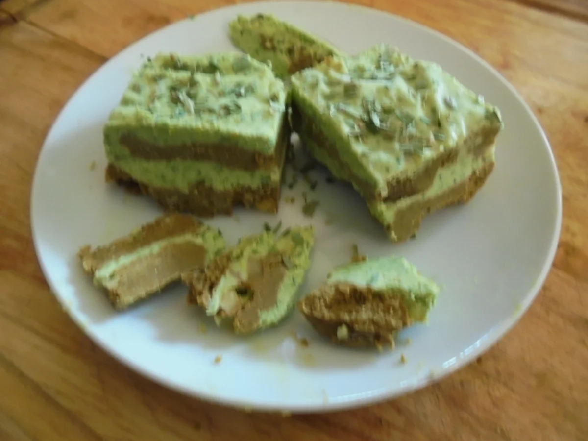 Rezept: Gemischte Bärlauch-Walnußbutter Bild Nr. 13898 Gemischte Bärlauch-Walnußbutter - Rezept - Bild Nr. 13898