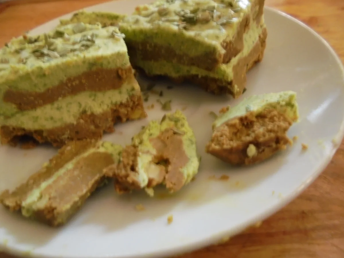 Rezept: Gemischte Bärlauch-Walnußbutter Bild Nr. 13899 Gemischte Bärlauch-Walnußbutter - Rezept - Bild Nr. 13899