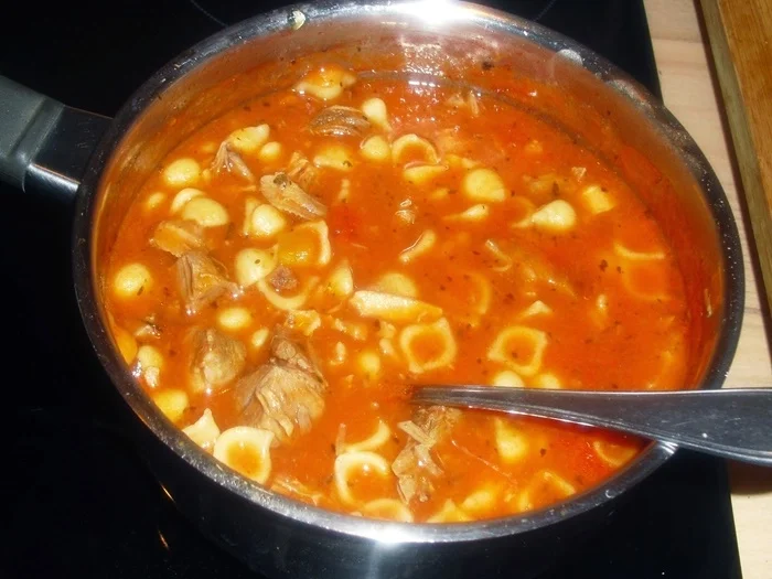 Tomaten-Nudeltopf mit gebratenem Fleisch-Resteverwertung - Rezept - Bild Nr. 13890