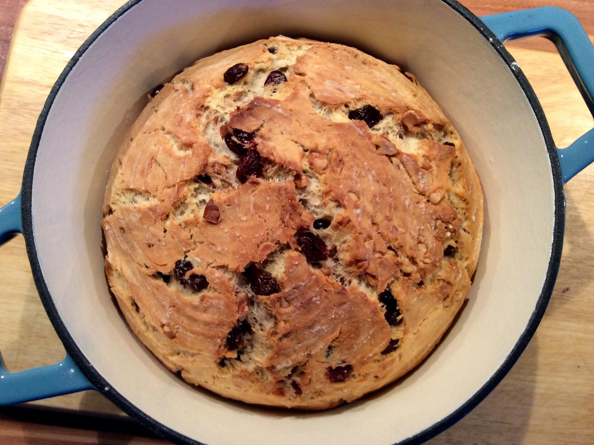 Frühstücksbrot mit Cranberries und Walnüssen - Rezept - kochbar.de