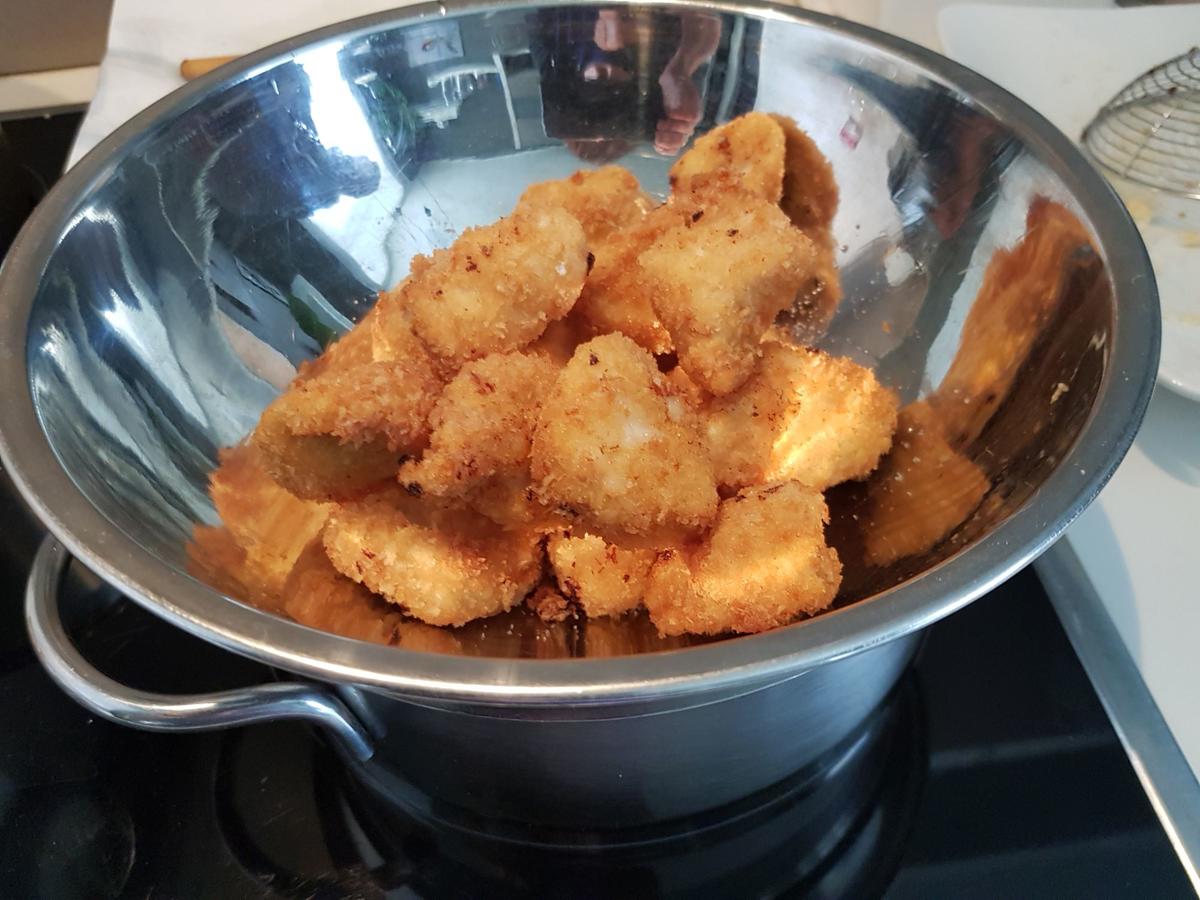 Chicken McNuggets, Coutry Potatoes und BBQ-Soße - Rezept - Bild Nr. 13903