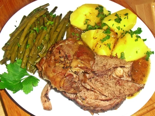 Lammkeule mit grünen Bohnen - Rezept - Bild Nr. 13902