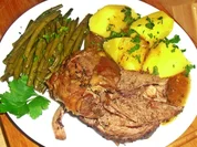 Lammkeule mit grünen Bohnen - Rezept - Bild Nr. 13902