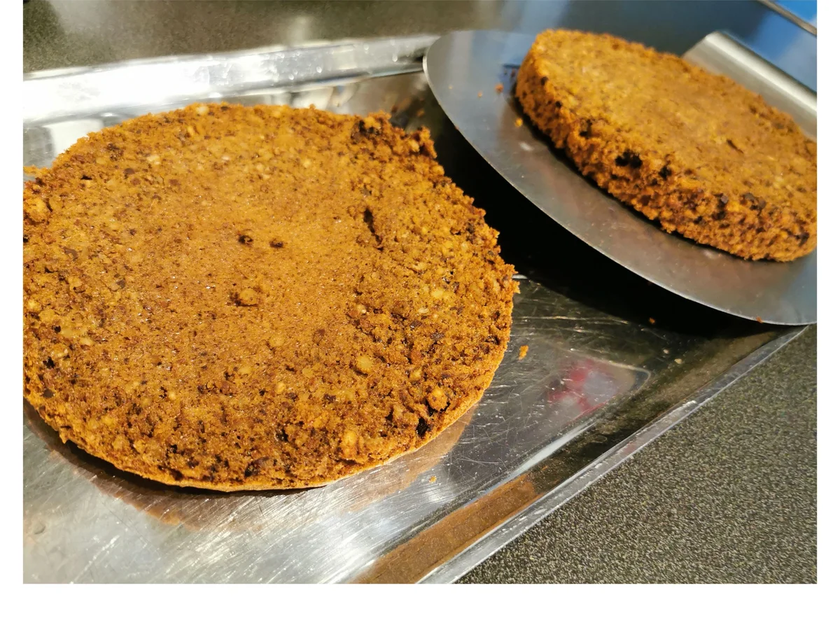 Rezept: BiNe` S EIERLIKÖRTORTE Bild Nr. 4 BiNe` S EIERLIKÖRTORTE - Rezept - Bild Nr. 4