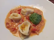Handgemachte Tortellini in Orangen-Sahne-Sauce - Rezept - Bild Nr. 13903