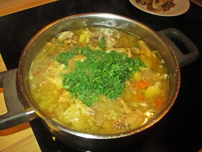 Rezept: Erbsentopf mit Lammfleisch-Resteverwertung Bild Nr. 4 Erbsentopf mit Lammfleisch-Resteverwertung - Rezept - Bild Nr. 4