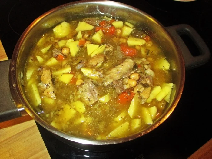 Rezept: Erbsentopf mit Lammfleisch-Resteverwertung Bild Nr. 5 Erbsentopf mit Lammfleisch-Resteverwertung - Rezept - Bild Nr. 5