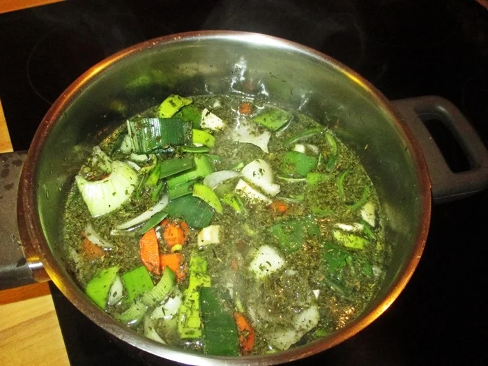 Rezept: Erbsentopf mit Lammfleisch-Resteverwertung Bild Nr. 7 Erbsentopf mit Lammfleisch-Resteverwertung - Rezept - Bild Nr. 7