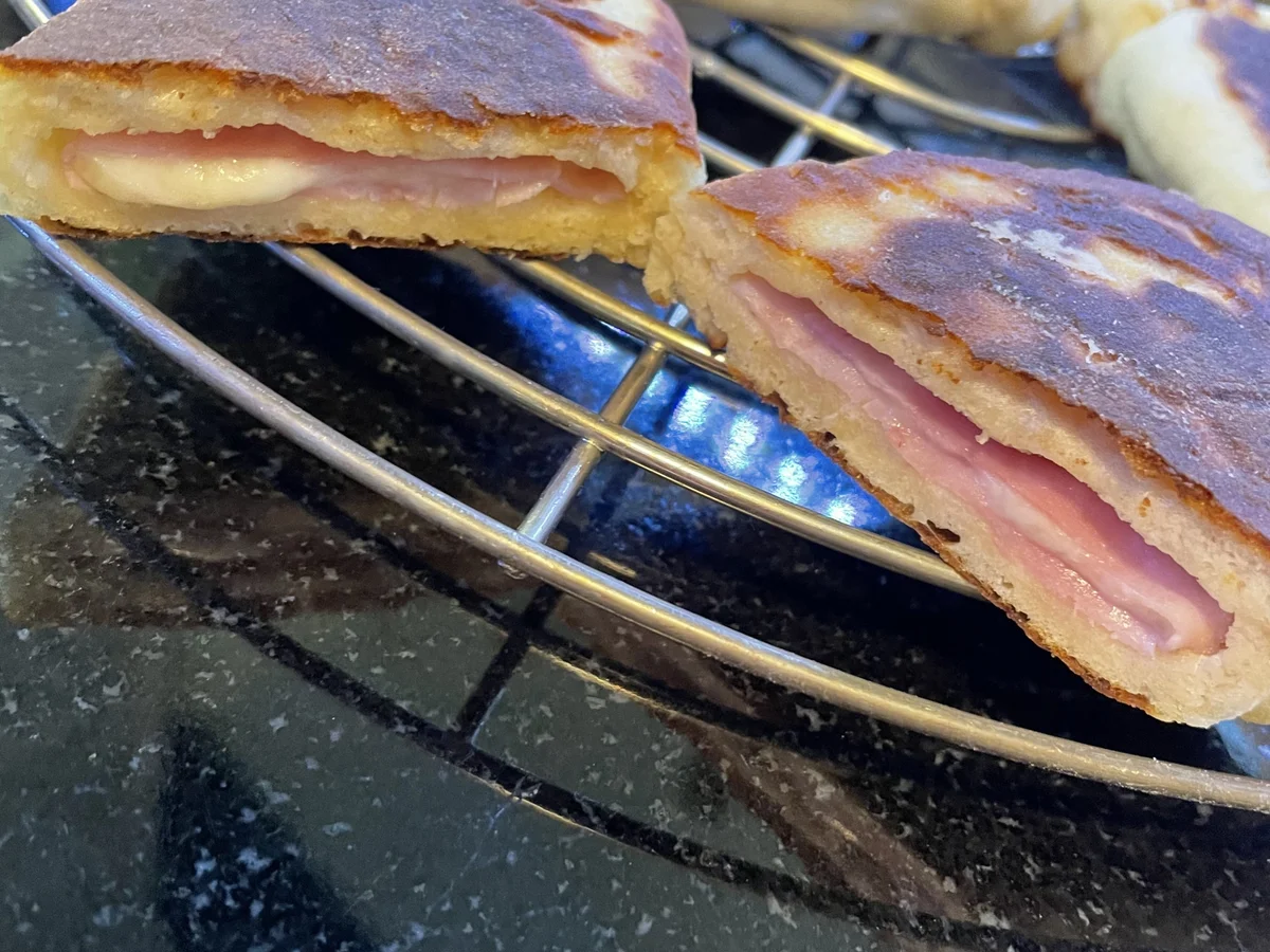 Rezept: Warme Frühstückstaschen Bild Nr. 2 Warme Frühstückstaschen - Rezept - Bild Nr. 2