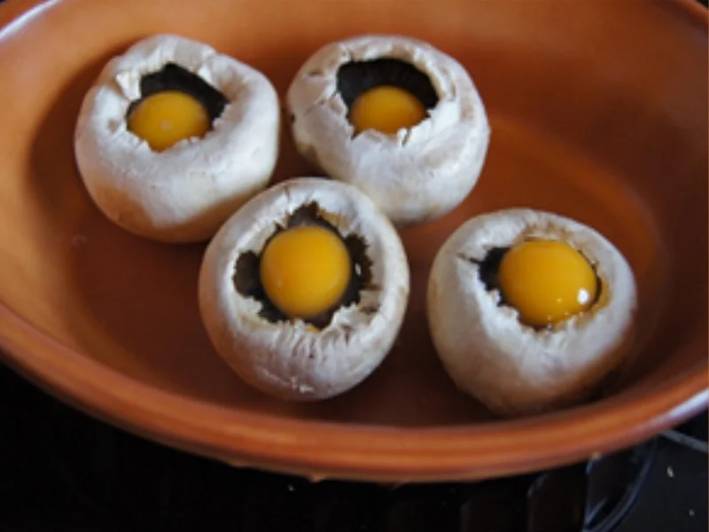 Rezept: Wachteleier mit Champignons, Rote Bete Salat und Jasmin Reis Bild Nr. 4 Wachteleier mit Champignons, Rote Bete Salat und Jasmin Reis - Rezept - Bild Nr. 4